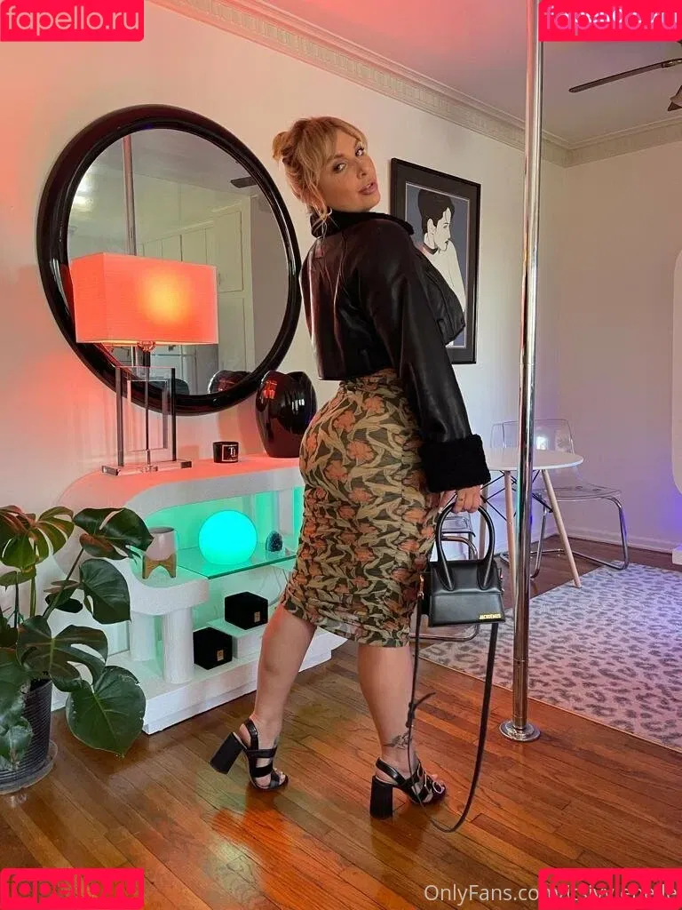 Ivy Lebelle / anyuser / itsivylebelle Onlyfans Photo Gallery 