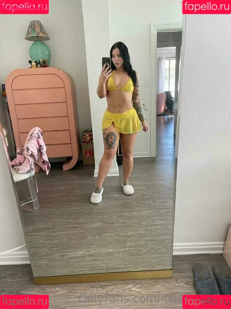 Ivy Lebelle / anyuser / itsivylebelle Onlyfans Photo Gallery 