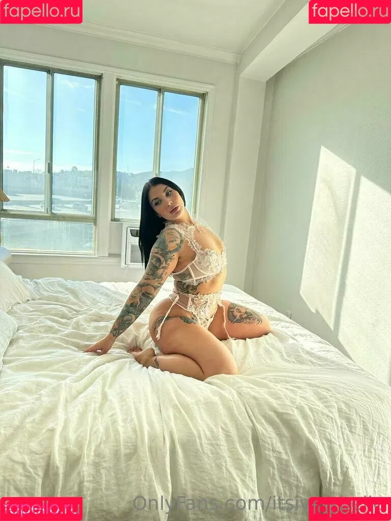 Ivy Lebelle / anyuser / itsivylebelle Onlyfans Photo Gallery 