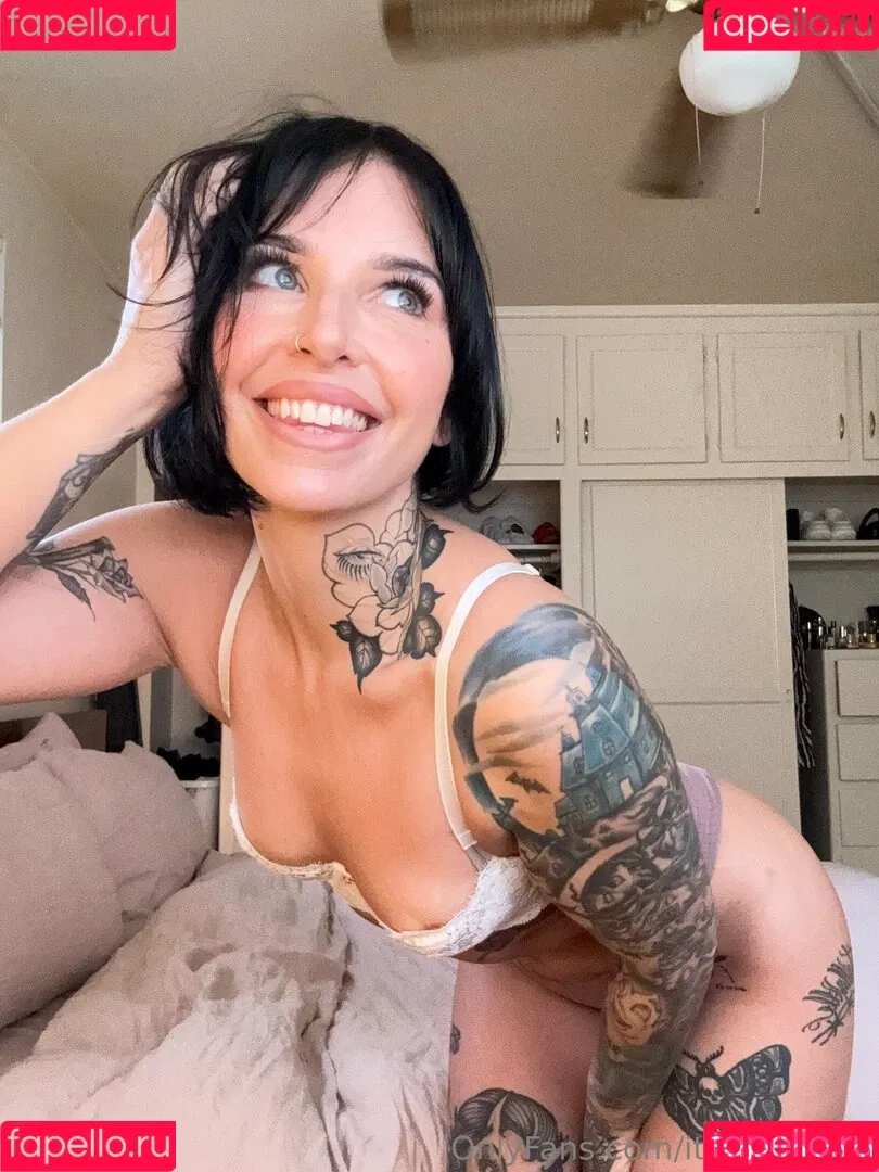 Ivy Lebelle / anyuser / itsivylebelle Onlyfans Photo Gallery 