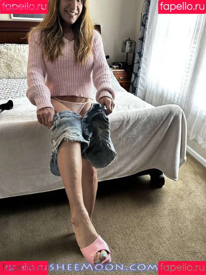 bansheemoon / bansheesmoon / thebansheemoon Onlyfans Photo Gallery 