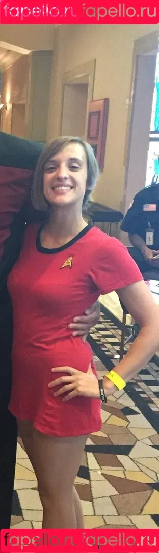 Ashley Victoria Robinson / ashleyvrobinson / gay1acarebearcub Onlyfans Photo Gallery 