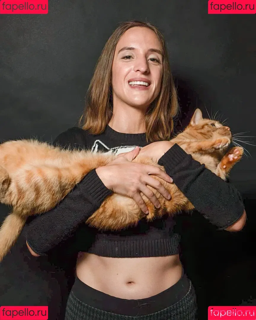 Ashley Victoria Robinson / ashleyvrobinson / gay1acarebearcub Onlyfans Photo Gallery 