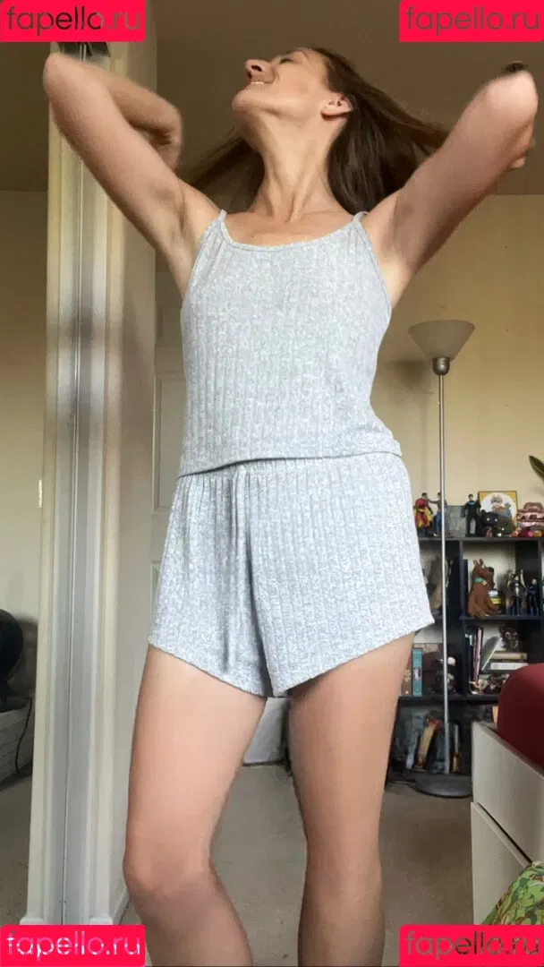 Ashley Victoria Robinson / ashleyvrobinson / gay1acarebearcub Onlyfans Photo Gallery 