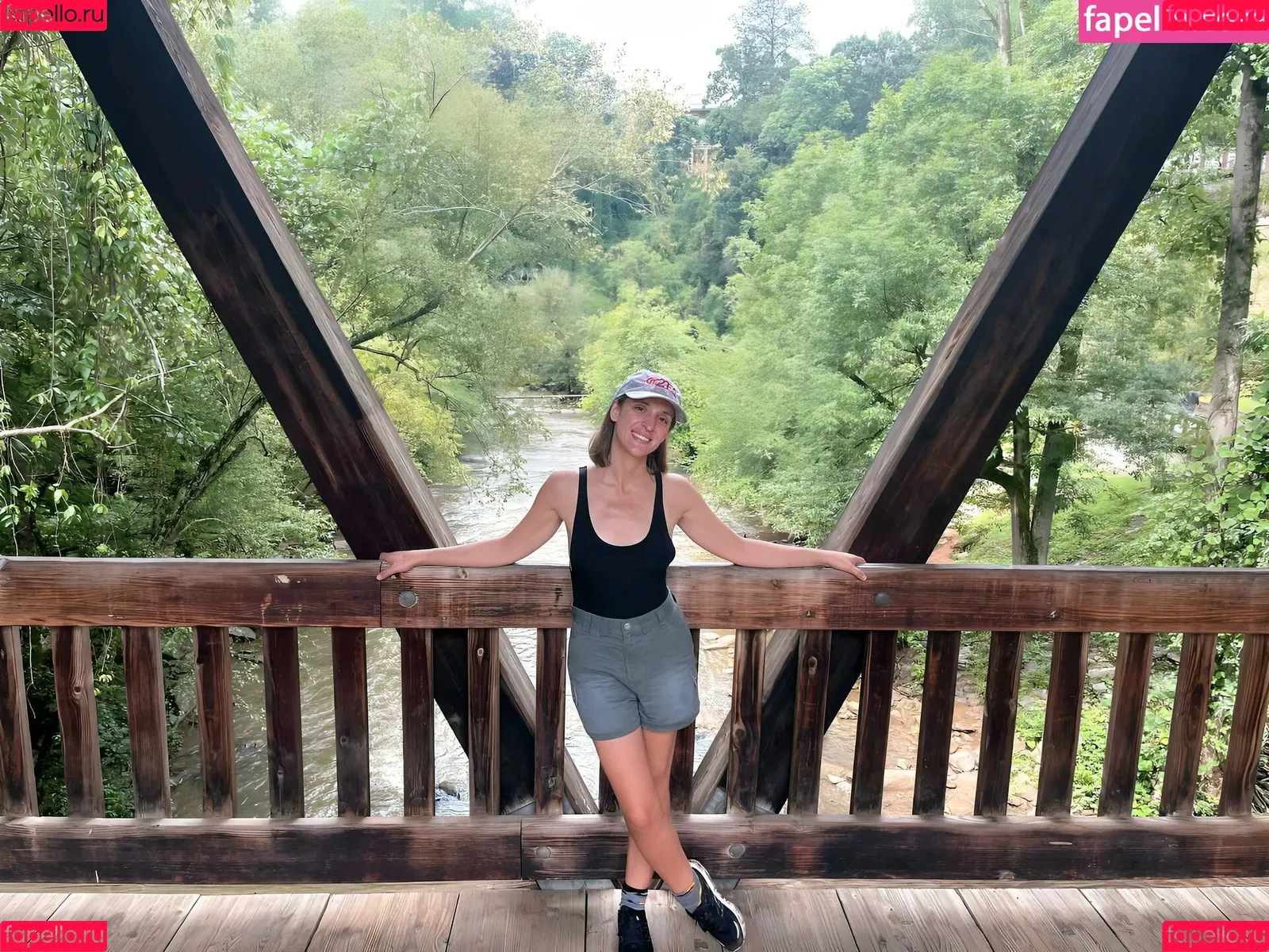 Ashley Victoria Robinson / ashleyvrobinson / gay1acarebearcub Onlyfans Photo Gallery 