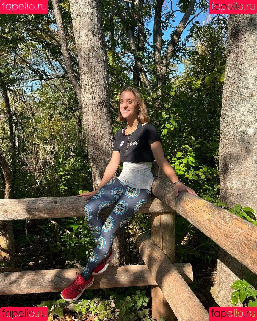 Ashley Victoria Robinson / ashleyvrobinson / gay1acarebearcub Onlyfans Photo Gallery 