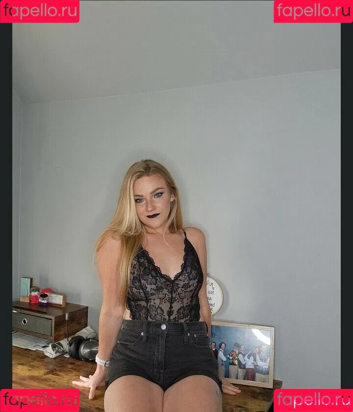 Vixyy64 / vixythepixie Onlyfans Photo Gallery 