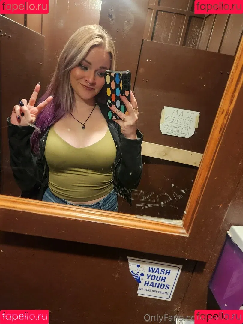 Vixyy64 / vixythepixie Onlyfans Photo Gallery 