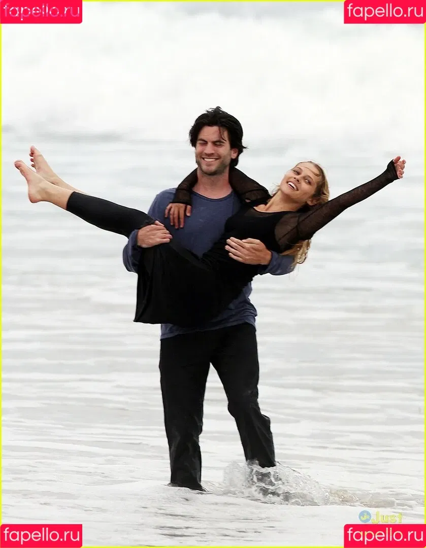 Teresa Palmer / teresapalmer Onlyfans Photo Gallery 