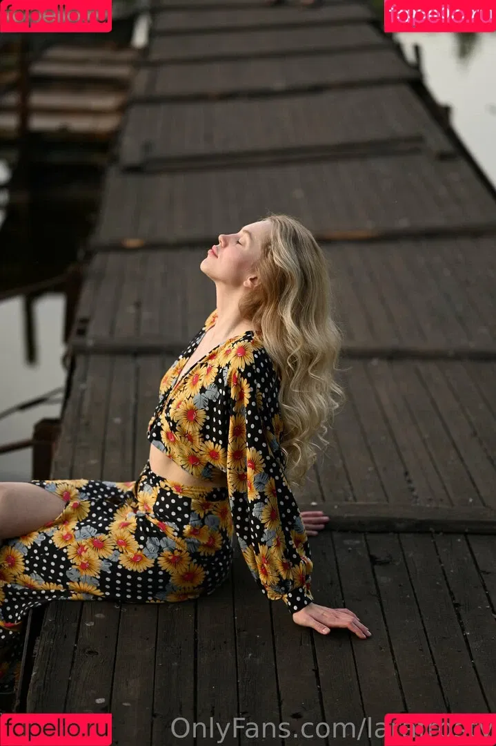 lara_fr666 / larafrosty Onlyfans Photo Gallery 