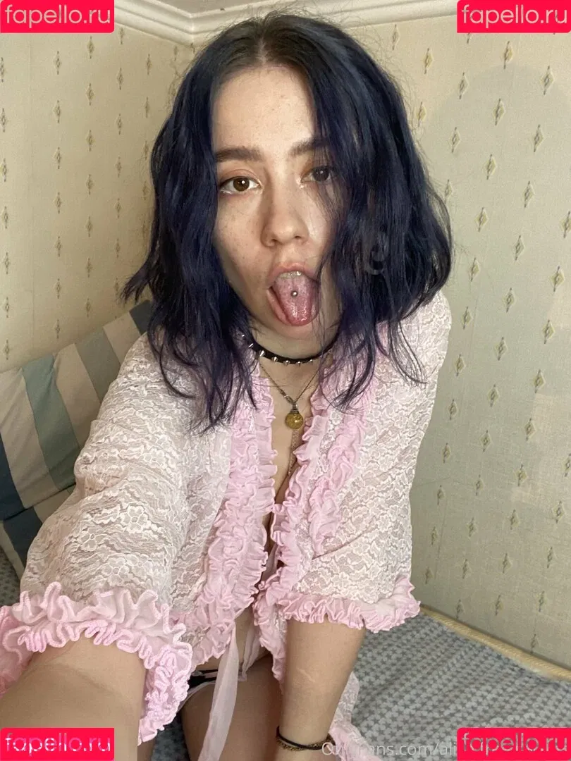 alice.free.sweets / alice_free_sweets / sweetfamily_life Onlyfans Photo Gallery 