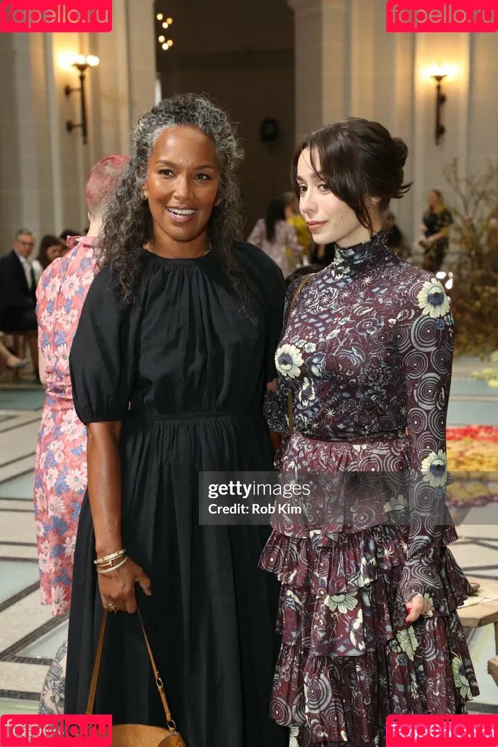 Cristin Milioti / cristinmilioti Onlyfans Photo Gallery 