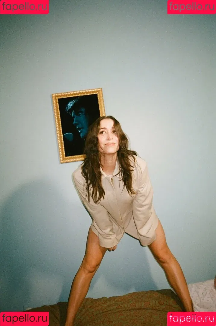 Cristin Milioti / cristinmilioti Onlyfans Photo Gallery 