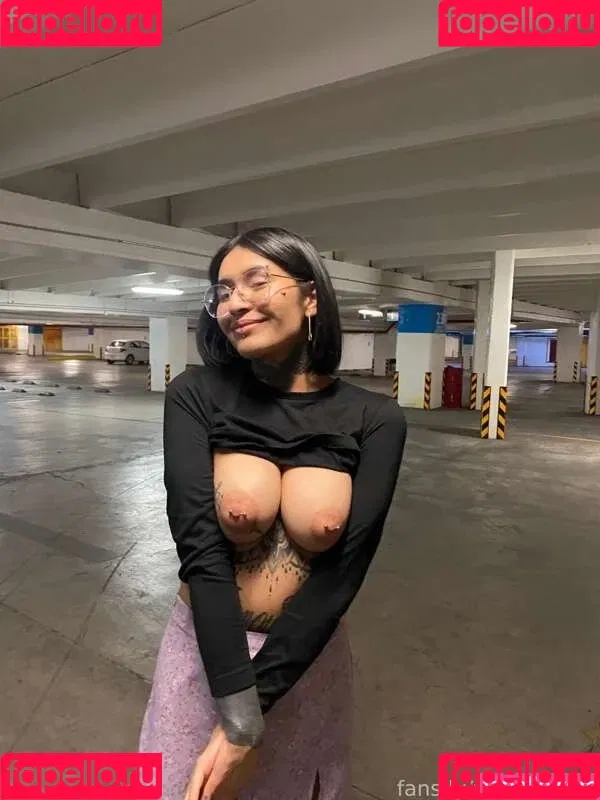 theviankasoles / viankasoles Onlyfans Photo Gallery 