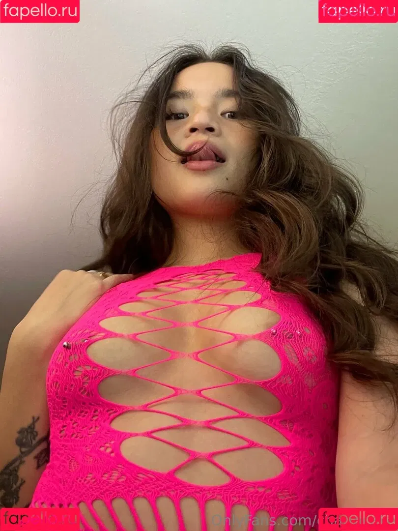 Charmcake / Travlngnrth / ccharmcake Onlyfans Photo Gallery 