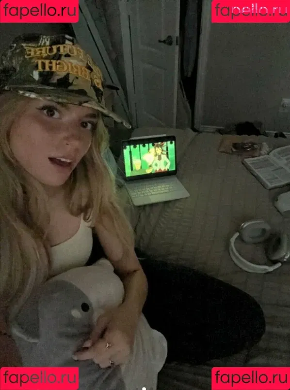 Hannah Stein / hnnhxl Onlyfans Photo Gallery 