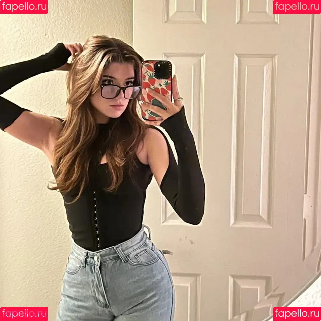 Hannah Stein / hnnhxl Onlyfans Photo Gallery 