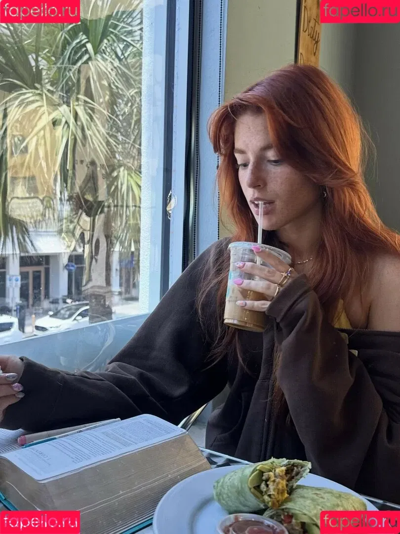 Hannah Stein / hnnhxl Onlyfans Photo Gallery 