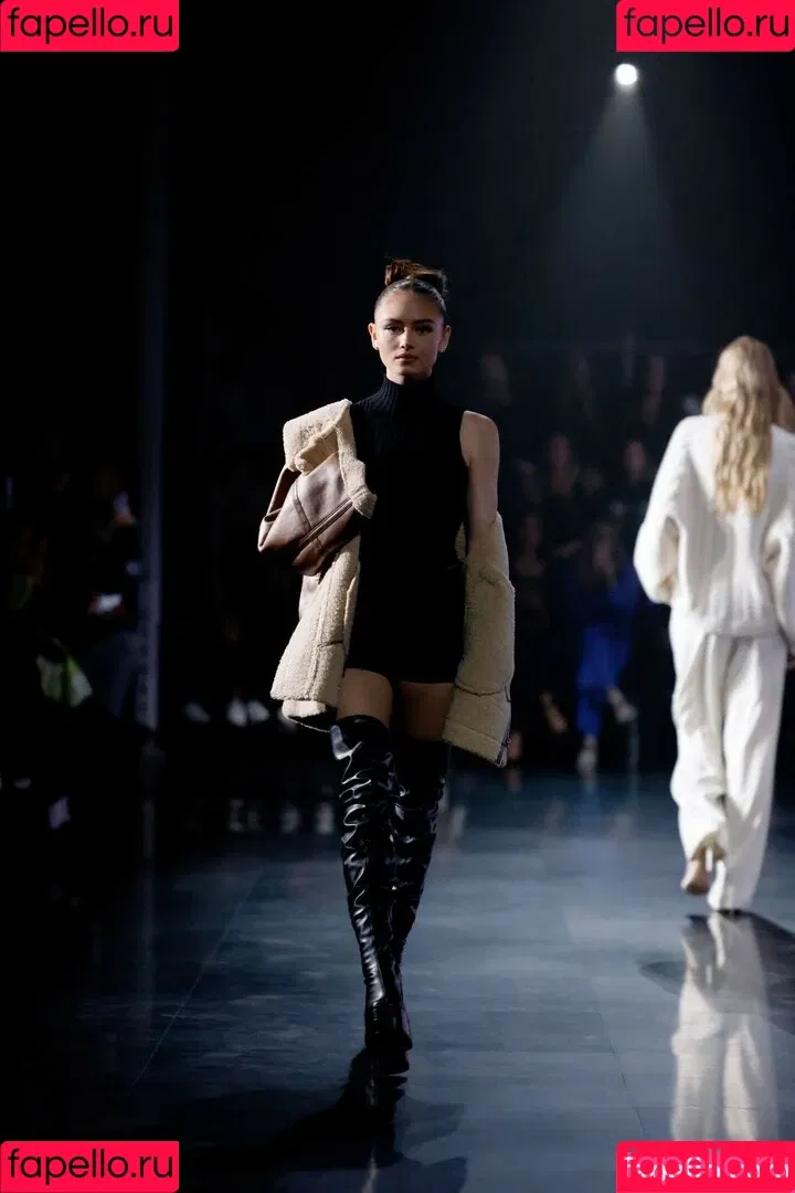 Leni Klum / leni.klum / leniklum Onlyfans Photo Gallery 