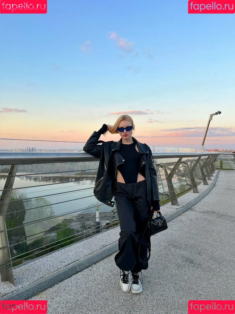 _tender0ni / ariadne_tender Onlyfans Photo Gallery 