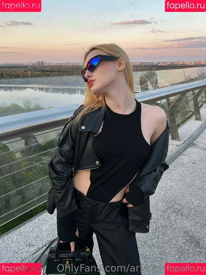 _tender0ni / ariadne_tender Onlyfans Photo Gallery 