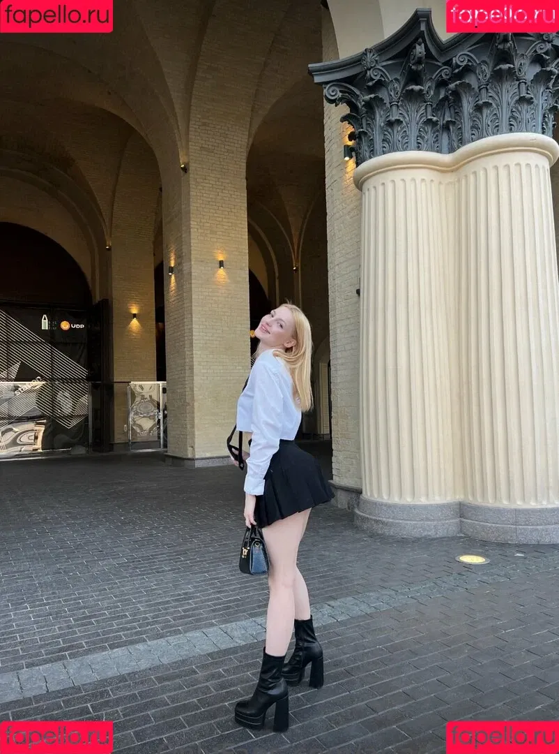 _tender0ni / ariadne_tender Onlyfans Photo Gallery 