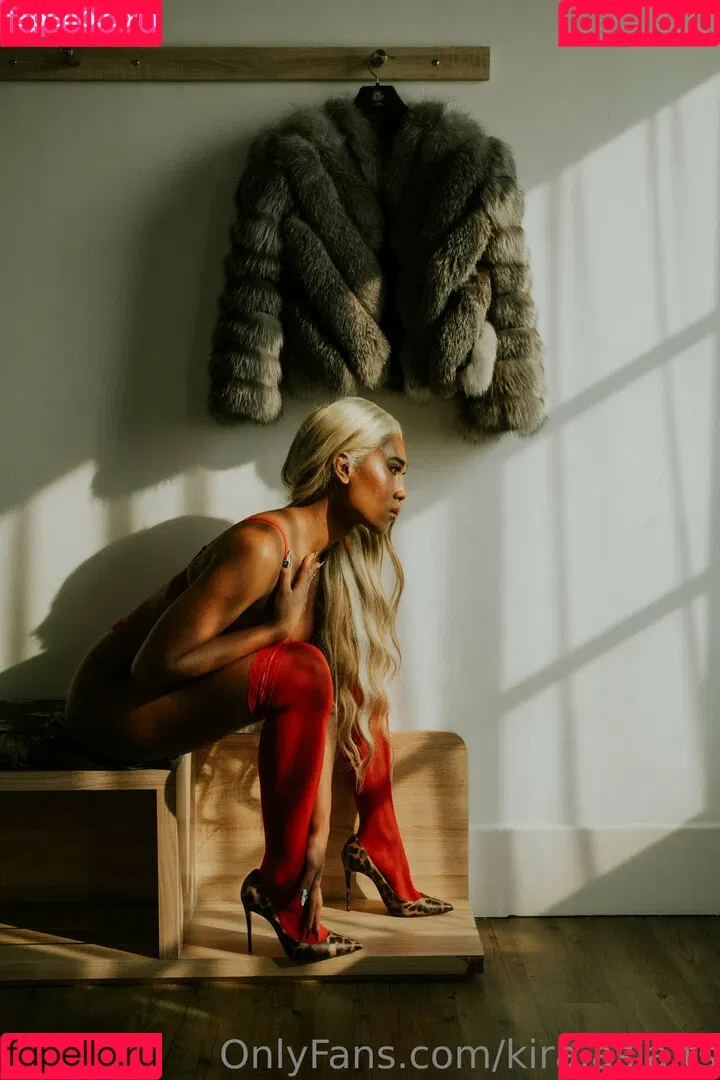 kira.asia.ts / kiranaroszie Onlyfans Photo Gallery 