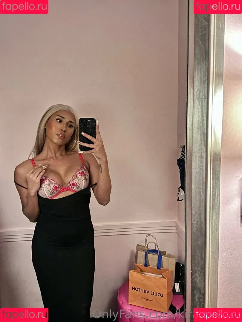 kira.asia.ts / kiranaroszie Onlyfans Photo Gallery 
