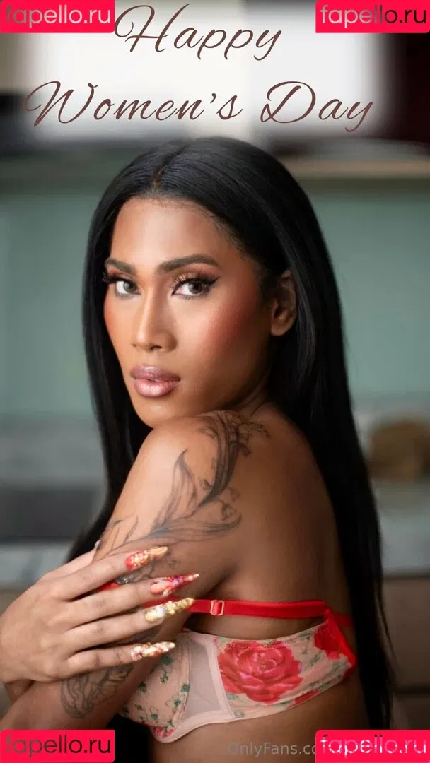 kira.asia.ts / kiranaroszie Onlyfans Photo Gallery 