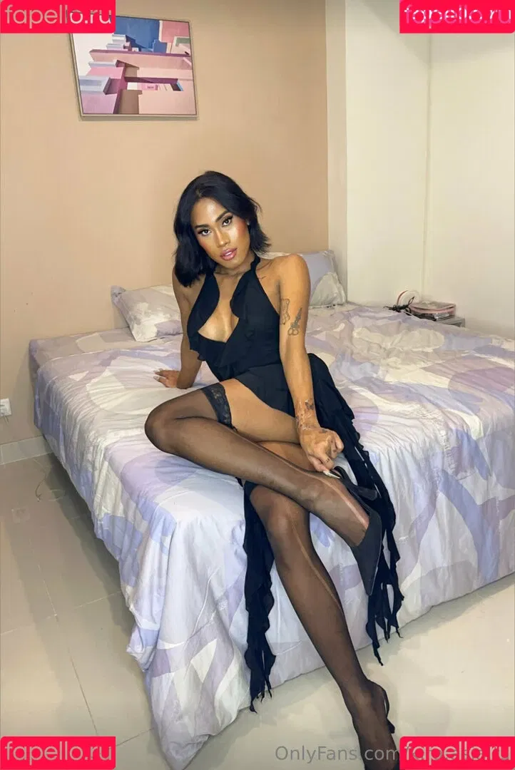 kira.asia.ts / kiranaroszie Onlyfans Photo Gallery 