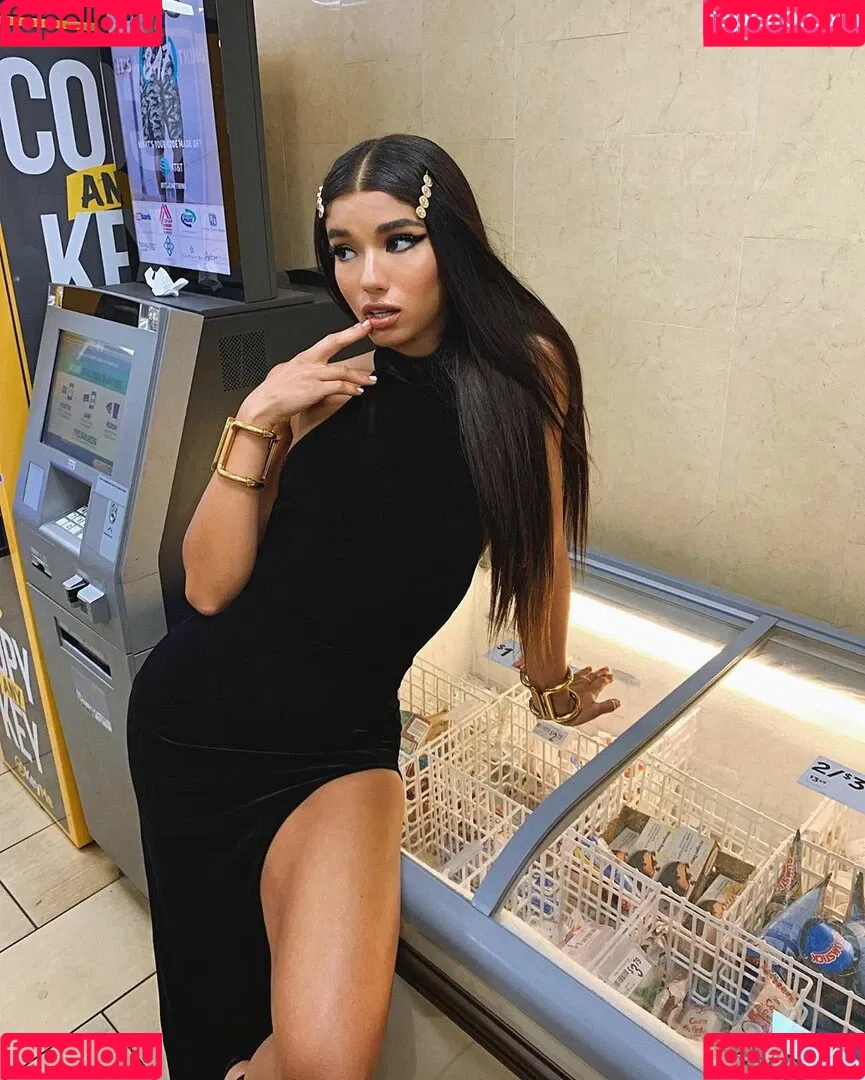 Yovanna Ventura / Yoventura / whoisyoventura Onlyfans Photo Gallery 