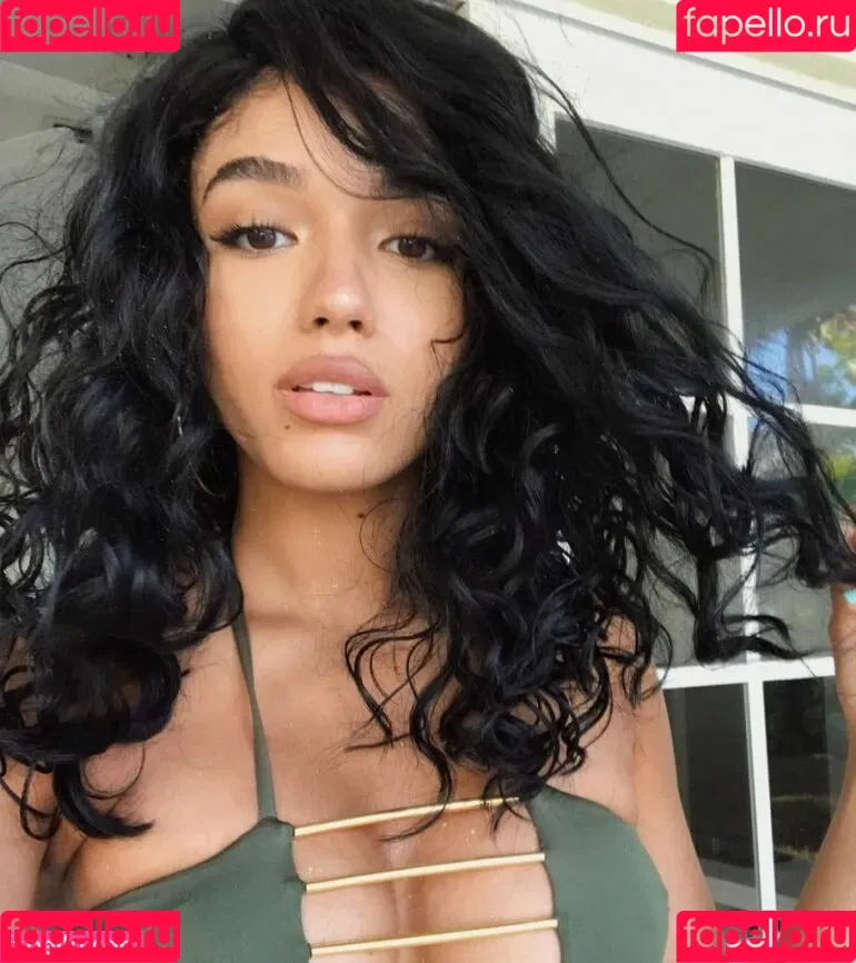 Yovanna Ventura / Yoventura / whoisyoventura Onlyfans Photo Gallery 