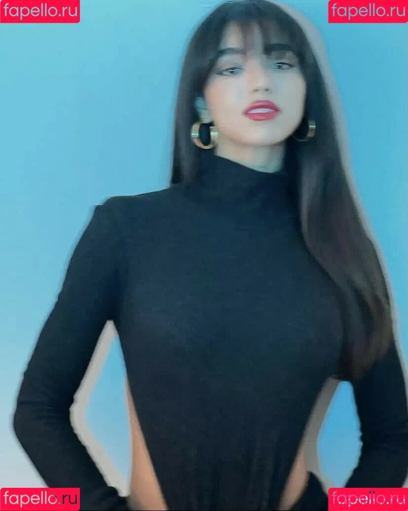 Yovanna Ventura / Yoventura / whoisyoventura Onlyfans Photo Gallery 