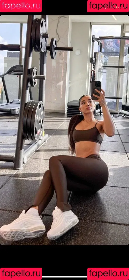 Yovanna Ventura / Yoventura / whoisyoventura Onlyfans Photo Gallery 