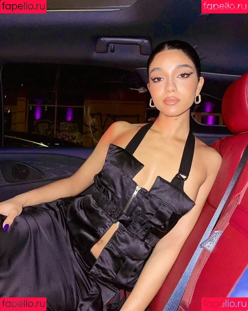 Yovanna Ventura / Yoventura / whoisyoventura Onlyfans Photo Gallery 