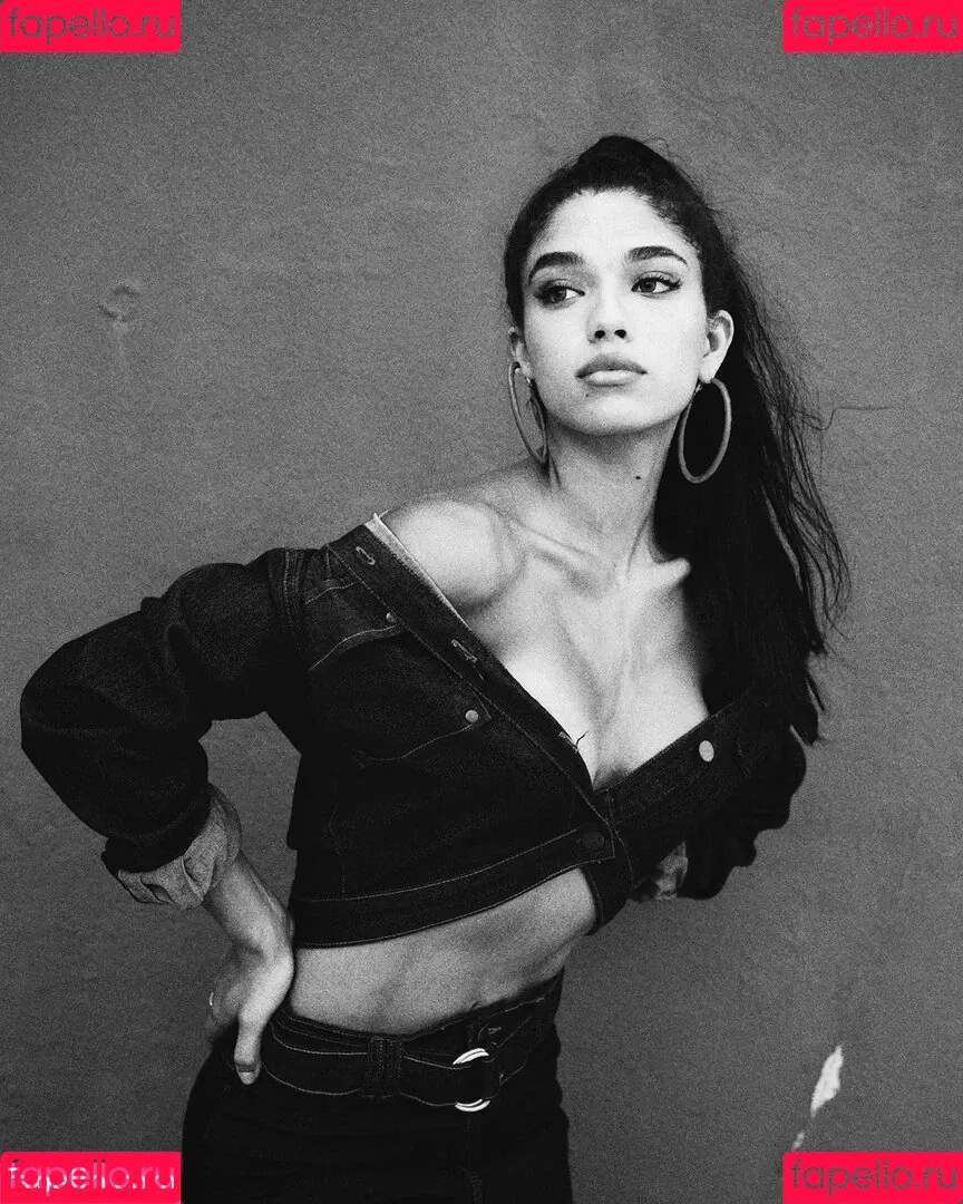 Yovanna Ventura / Yoventura / whoisyoventura Onlyfans Photo Gallery 