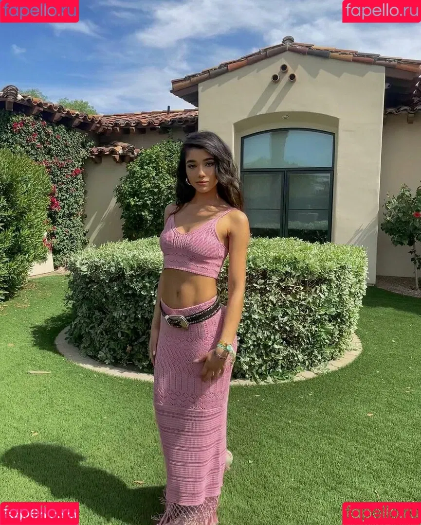 Yovanna Ventura / Yoventura / whoisyoventura Onlyfans Photo Gallery 