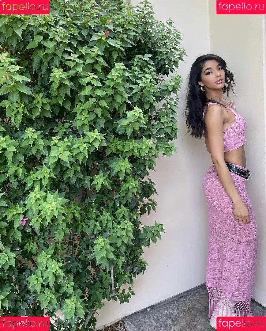 Yovanna Ventura / Yoventura / whoisyoventura Onlyfans Photo Gallery 