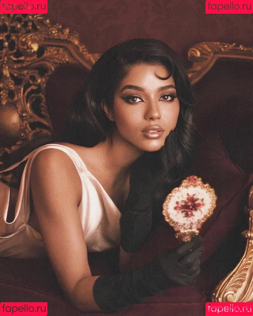 Yovanna Ventura / Yoventura / whoisyoventura Onlyfans Photo Gallery 