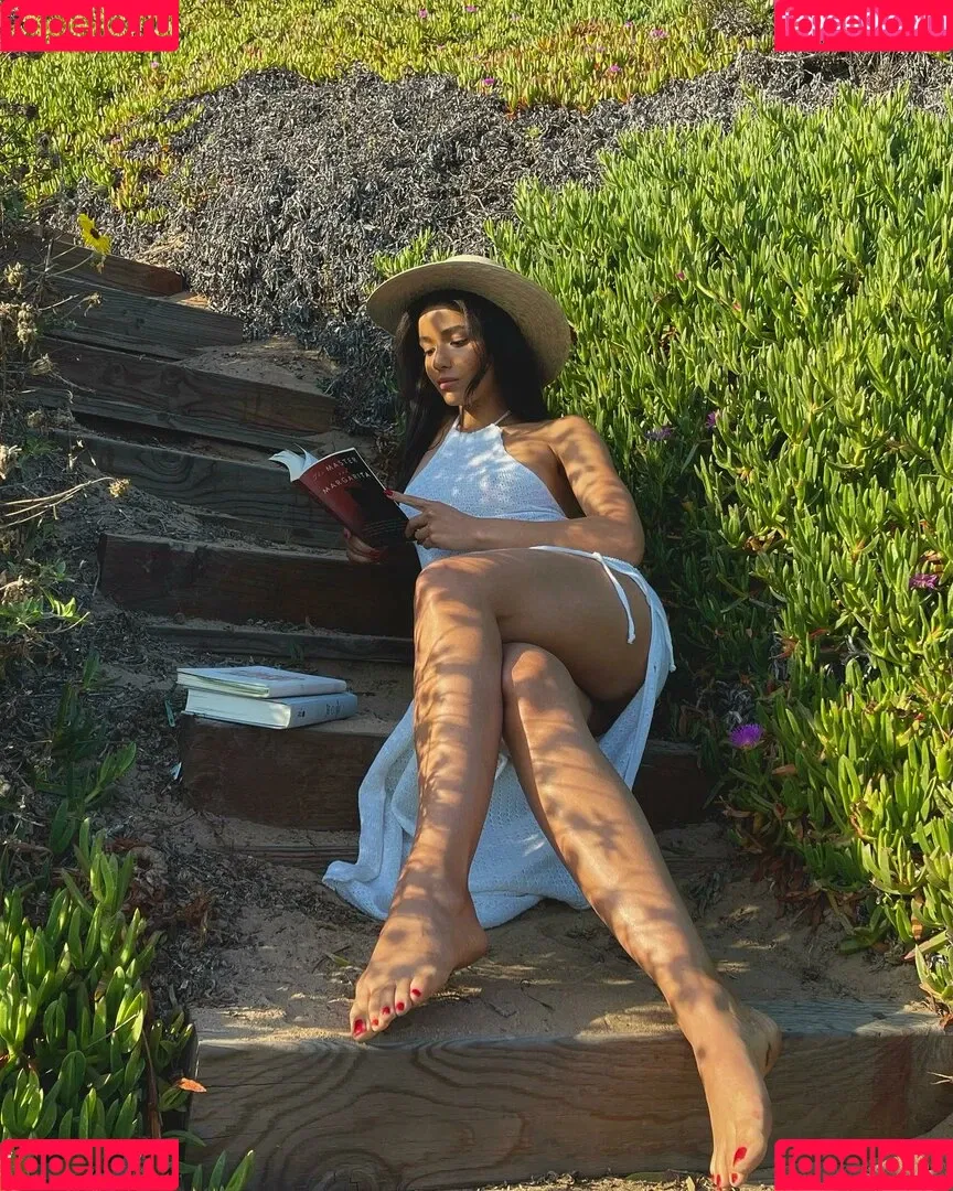 Yovanna Ventura / Yoventura / whoisyoventura Onlyfans Photo Gallery 