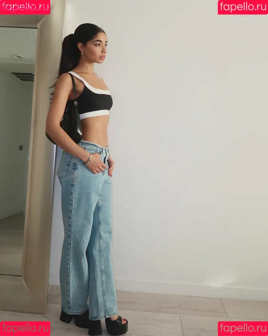 Yovanna Ventura / Yoventura / whoisyoventura Onlyfans Photo Gallery 