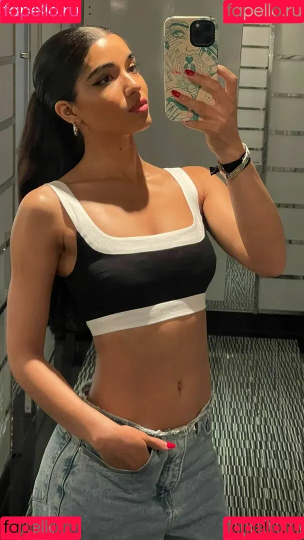 Yovanna Ventura / Yoventura / whoisyoventura Onlyfans Photo Gallery 