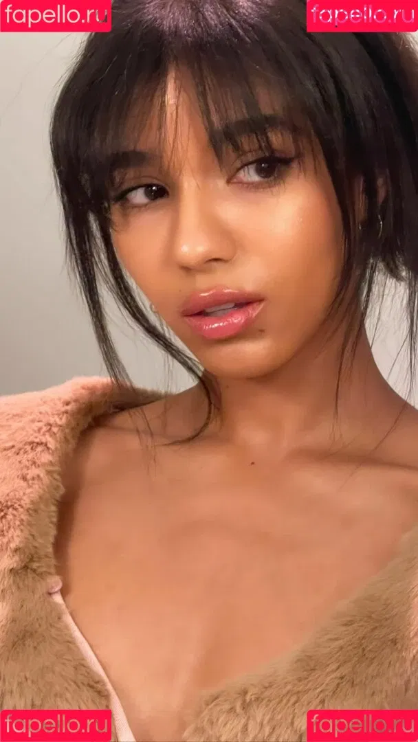 Yovanna Ventura / Yoventura / whoisyoventura Onlyfans Photo Gallery 