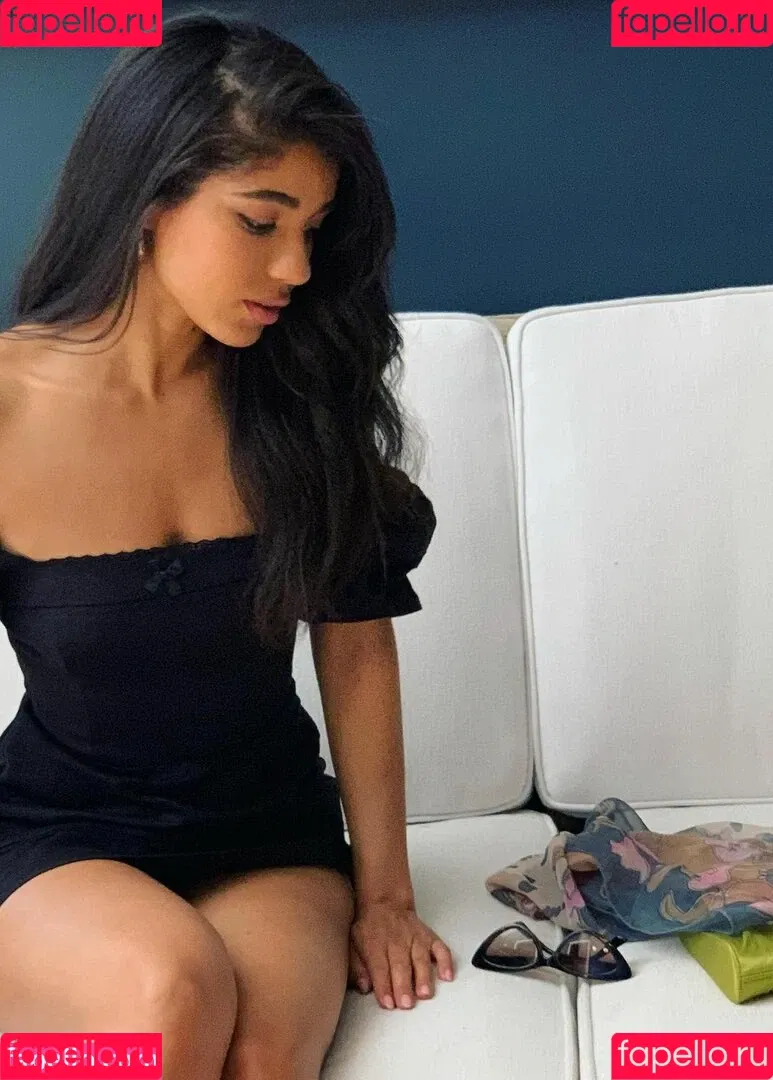 Yovanna Ventura / Yoventura / whoisyoventura Onlyfans Photo Gallery 
