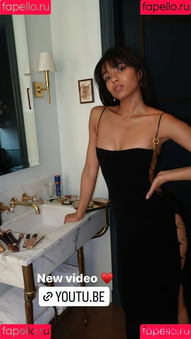 Yovanna Ventura / Yoventura / whoisyoventura Onlyfans Photo Gallery 