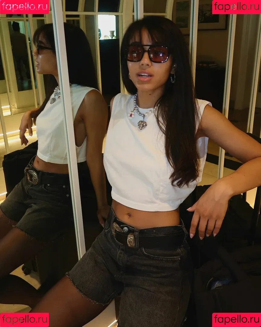 Yovanna Ventura / Yoventura / whoisyoventura Onlyfans Photo Gallery 