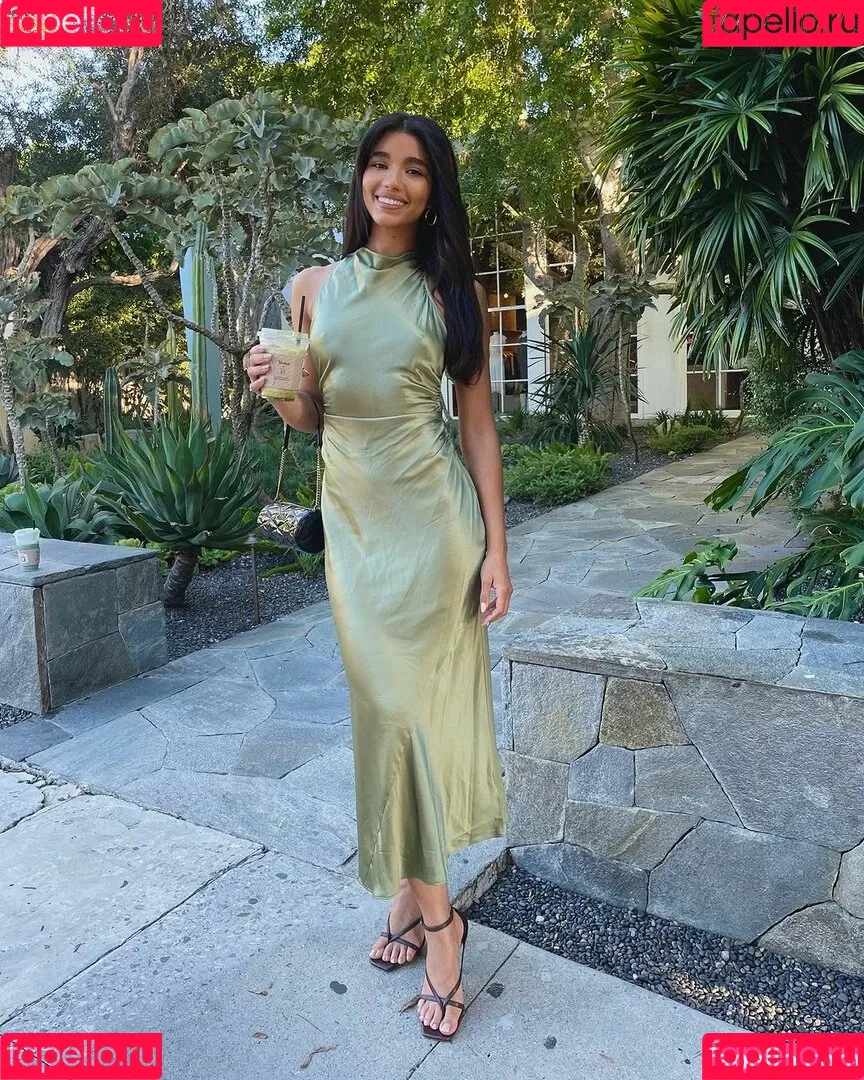 Yovanna Ventura / Yoventura / whoisyoventura Onlyfans Photo Gallery 
