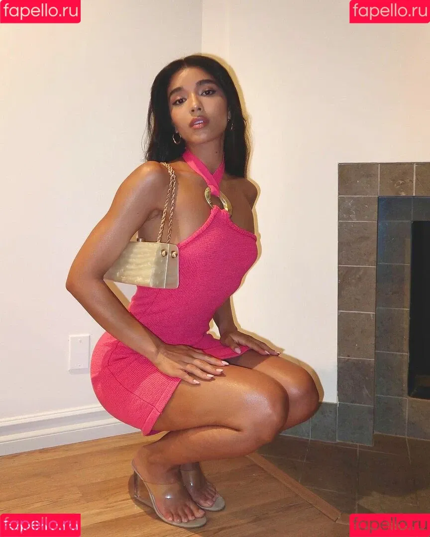 Yovanna Ventura / Yoventura / whoisyoventura Onlyfans Photo Gallery 