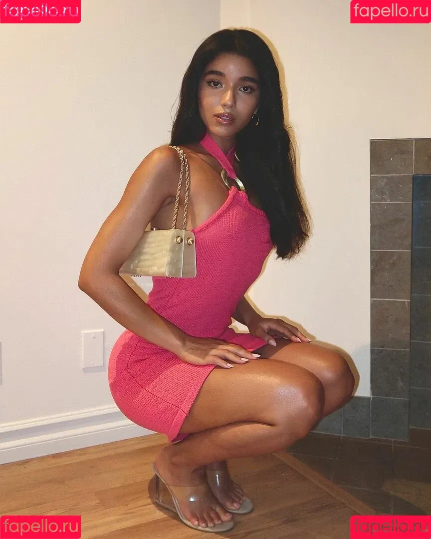 Yovanna Ventura / Yoventura / whoisyoventura Onlyfans Photo Gallery 