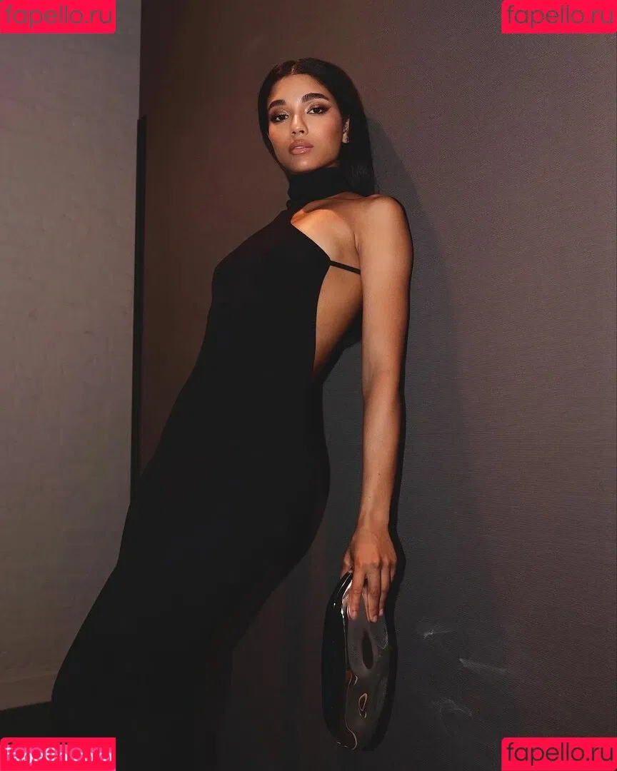 Yovanna Ventura / Yoventura / whoisyoventura Onlyfans Photo Gallery 